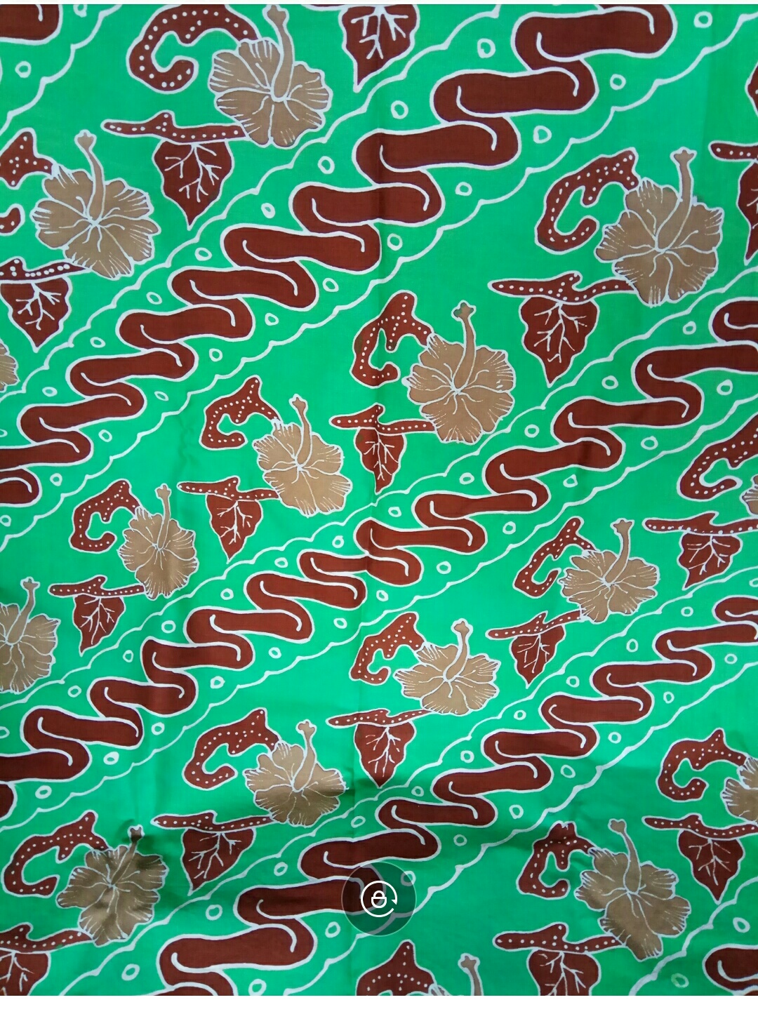 Batik motif parang dan kembang sepatu