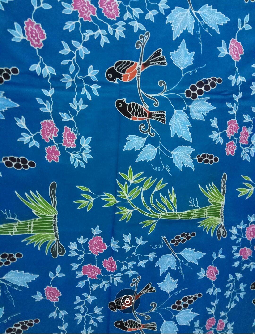 Batik tulis motif burung dan bunga