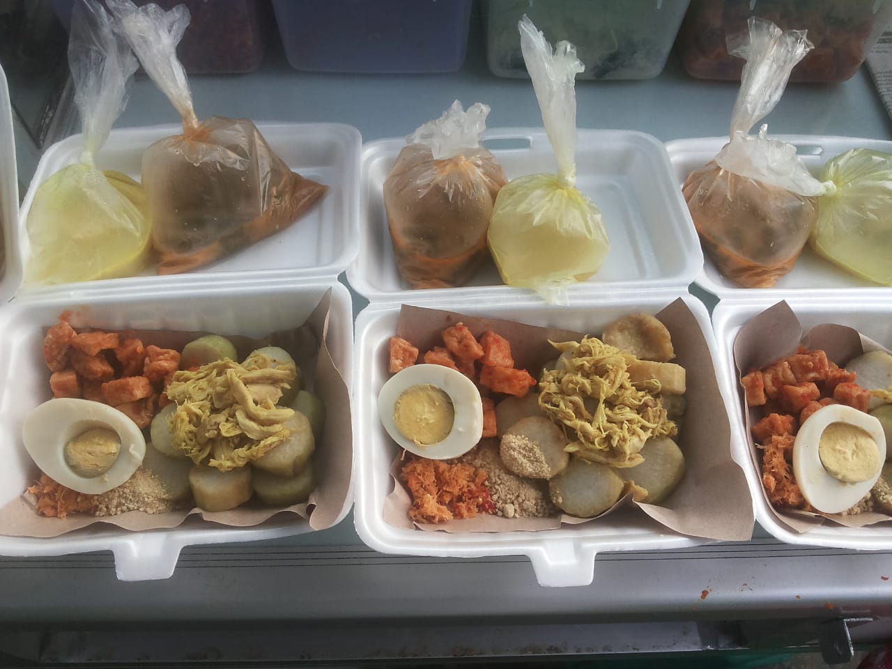 Lonthong Sayur "Bu Lilik Broto"